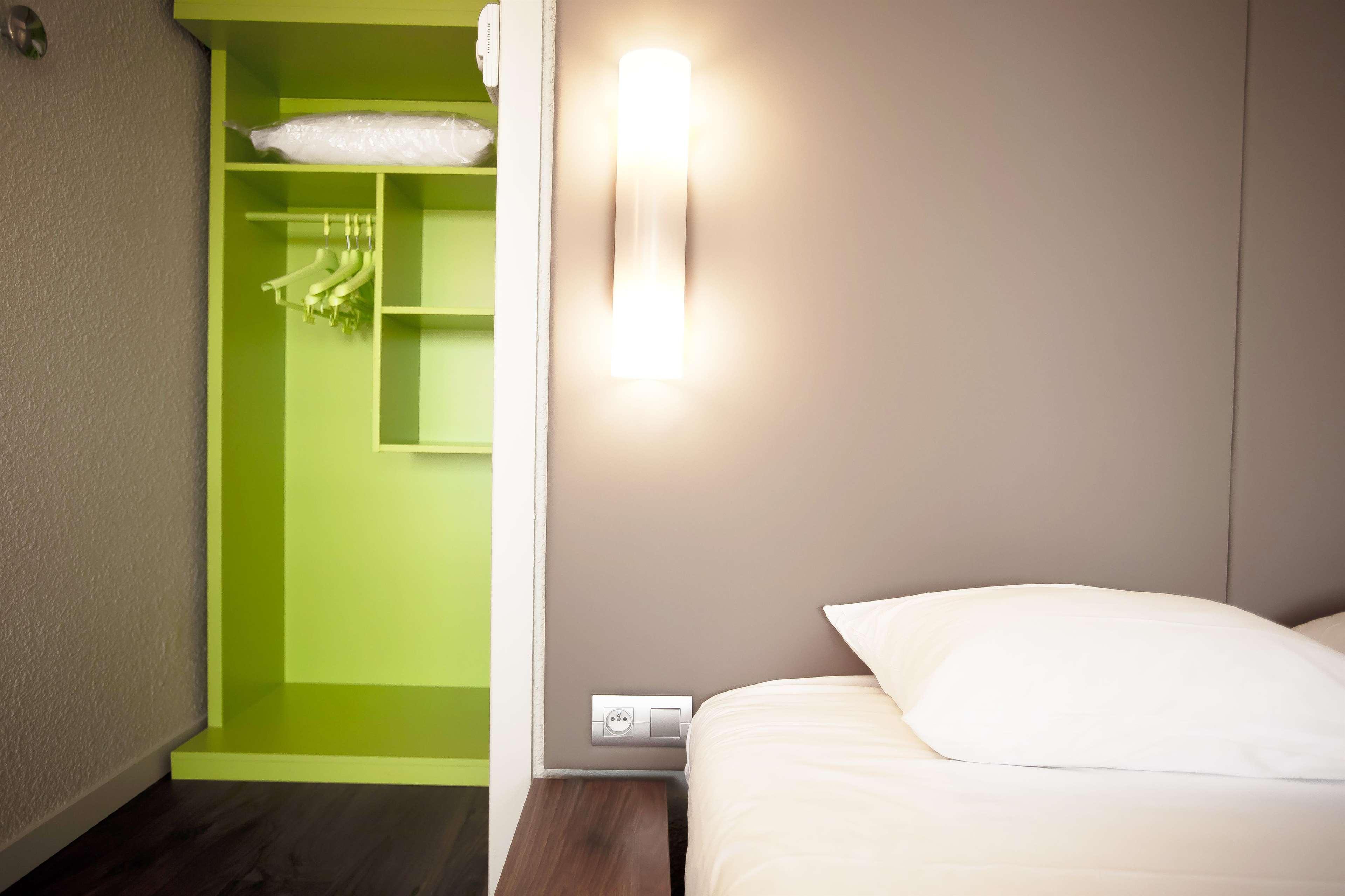 Hotel Campanile Bourges Nord - Saint-Doulchard Exterior foto